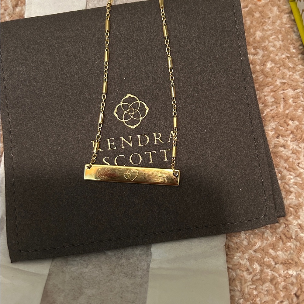 Kendra Scott Allison Pendant Necklace 18 k gold Vermeil - Picture 2 of 9
